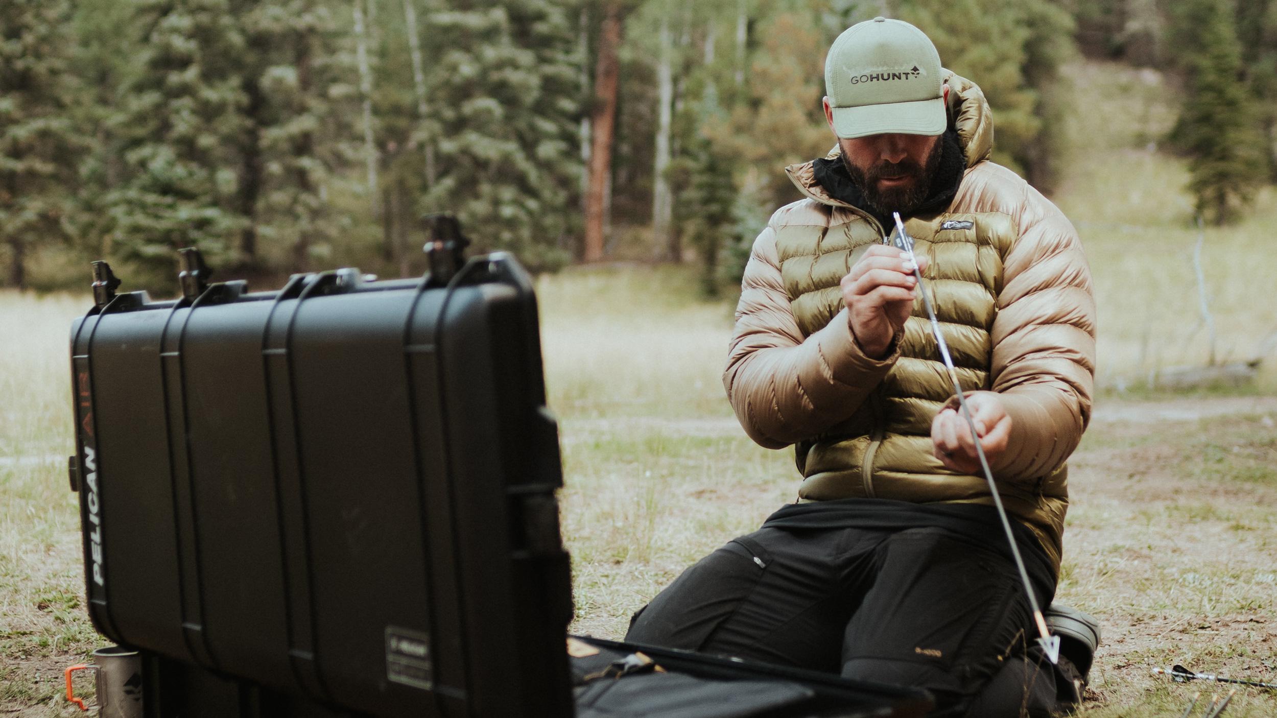 Lorenzo Sartini with a fixed blade broadhead for elk hunting