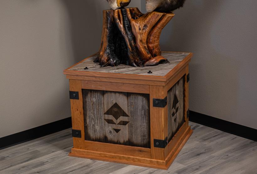 Tippetts creative design wood pedestal mount