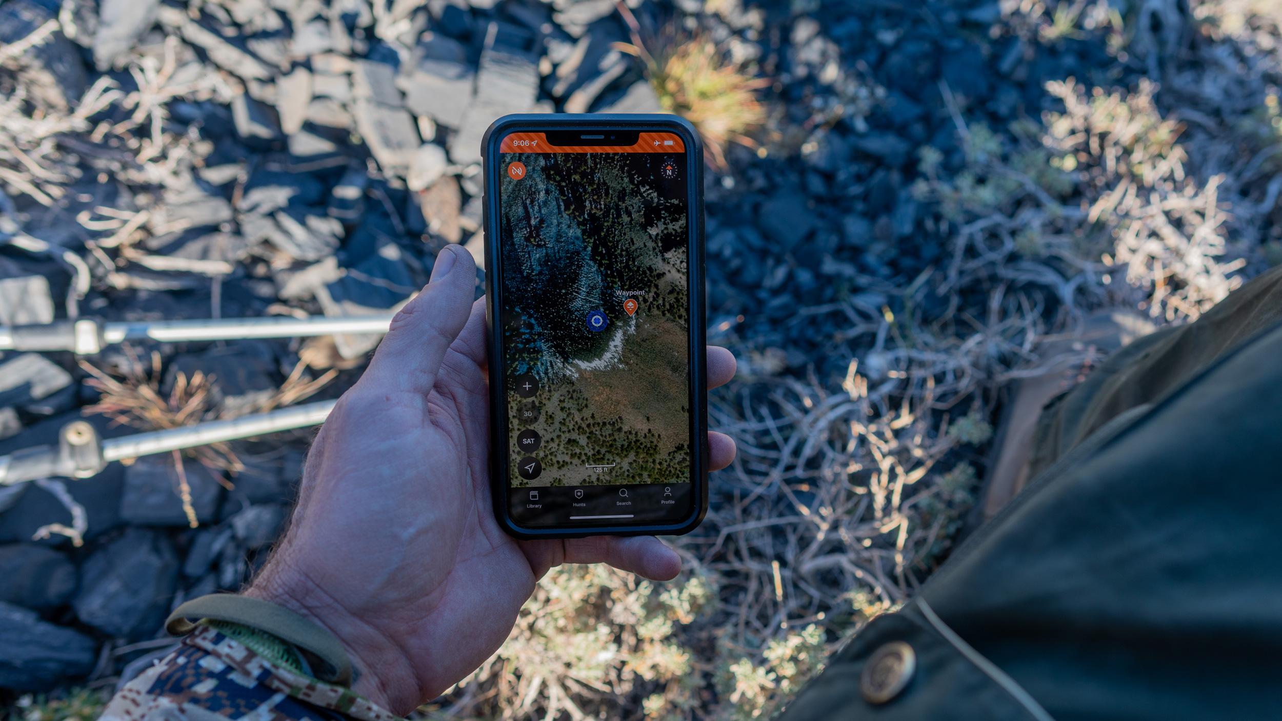 Gathering scouting intel with waypoints in the field