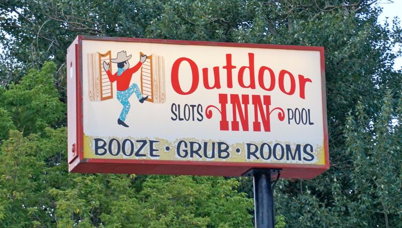 The outdoor inn rest stop