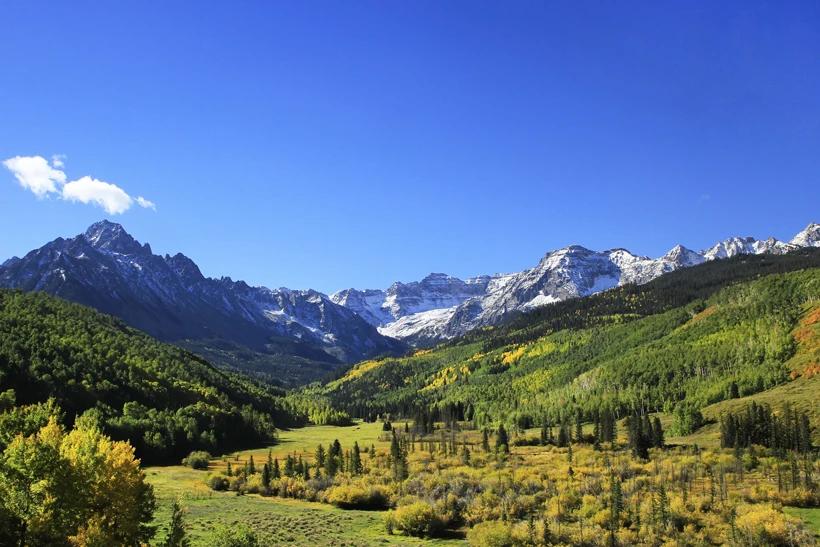 Colorado mountain scenery