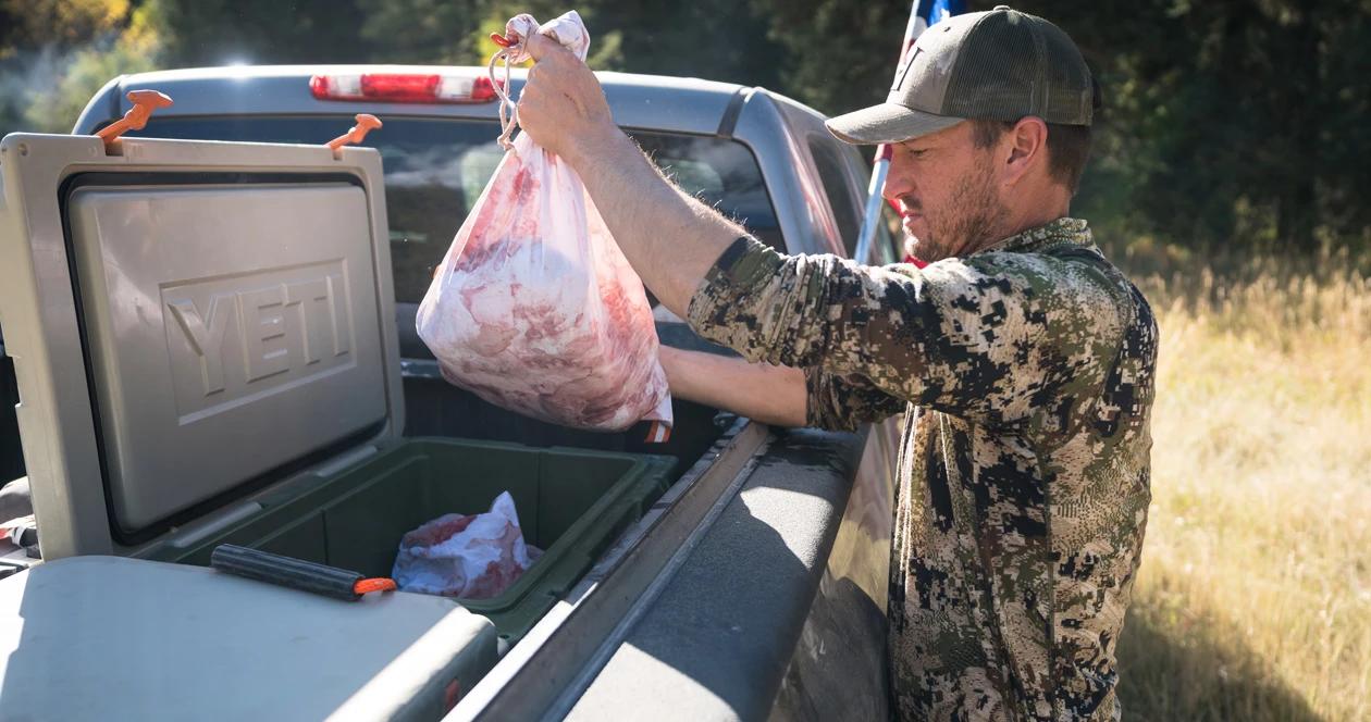 What size cooler should you use on a hunt?