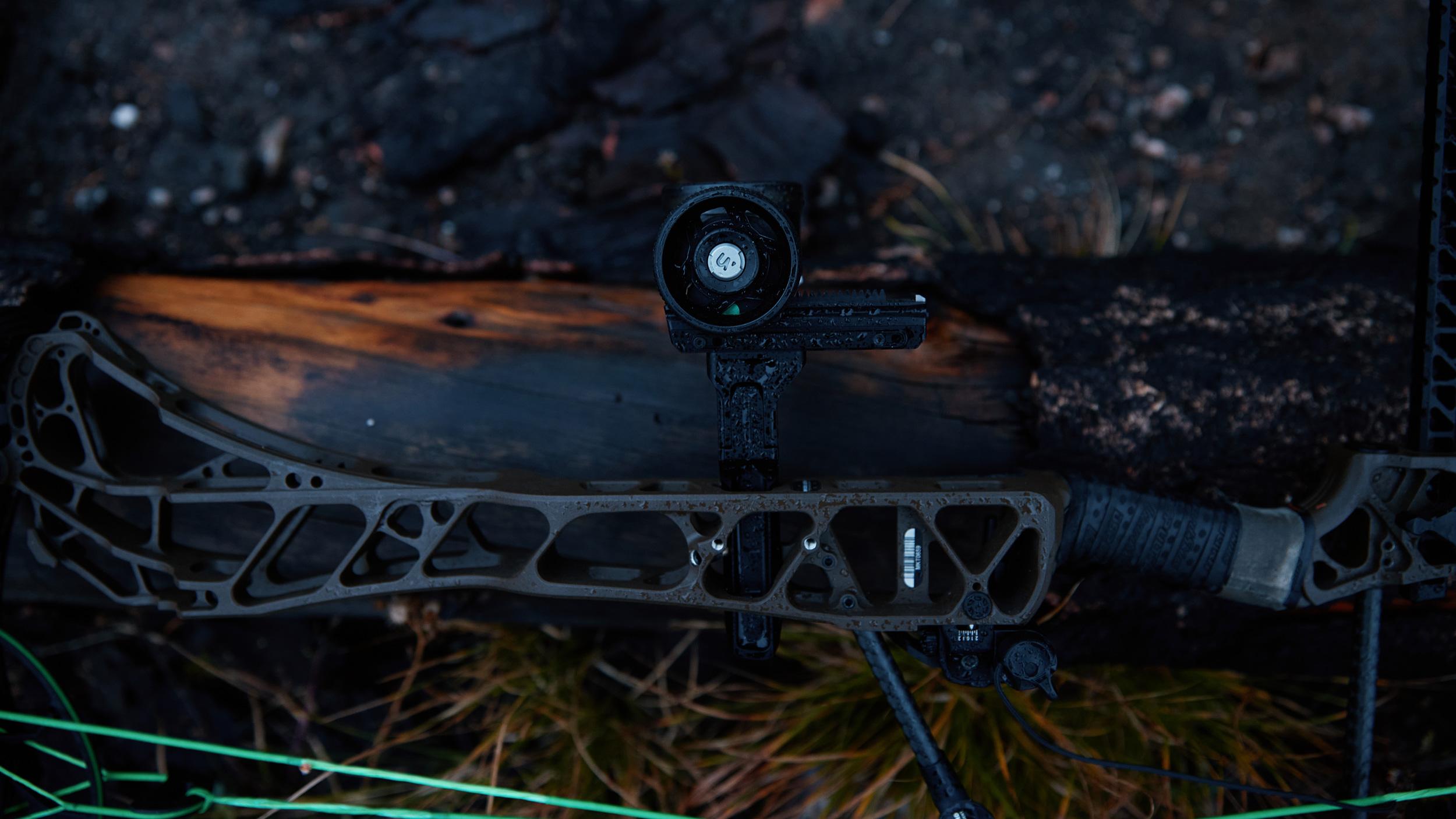 Mathews ARC riser and Ultraview Archery bowsight