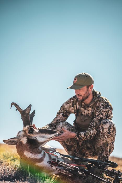 Trail Kreitzer Wyoming antelope with Mathews V3 bow