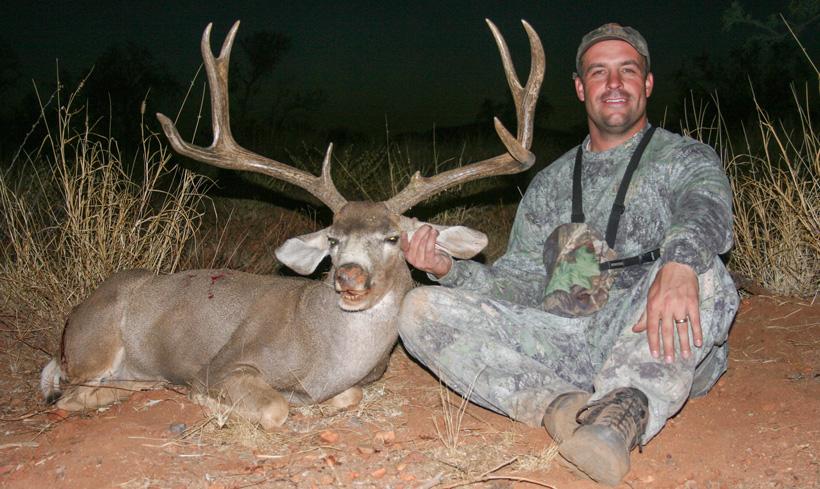 Dave loescher with a 30 inch wide mexico mule deer