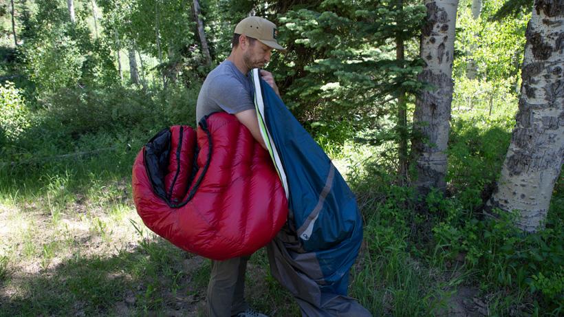 Keeping sleeping bag inside bivy sack
