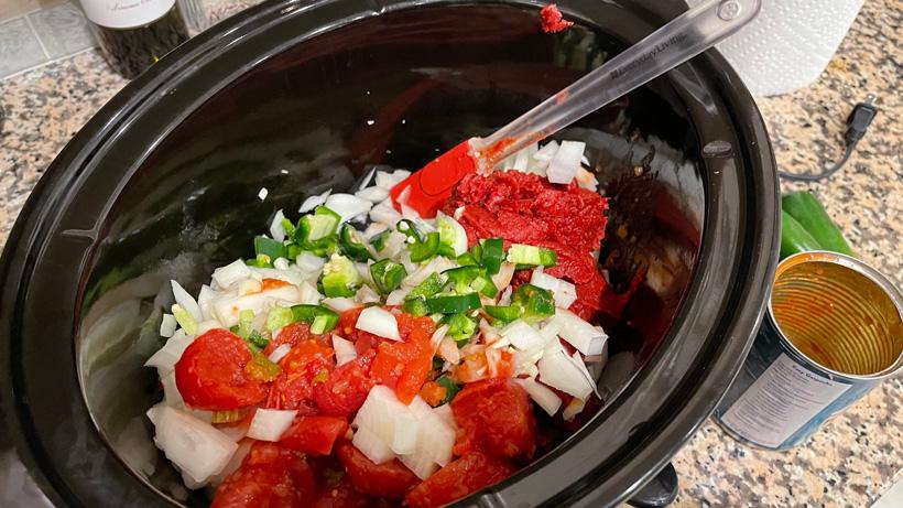 Onions garlic tomatoes jalapenos in chili