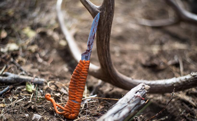 Tyto knife with mule deer antlers