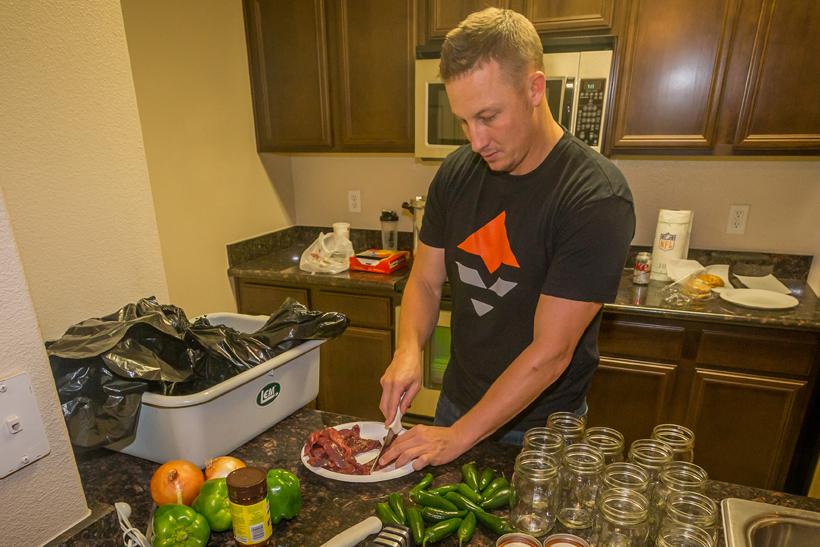 4 cutting up meat into strips