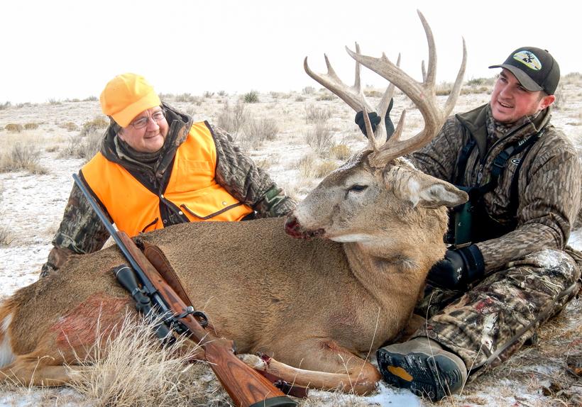 Stephen Spurlock with a cold weather whitetail buck