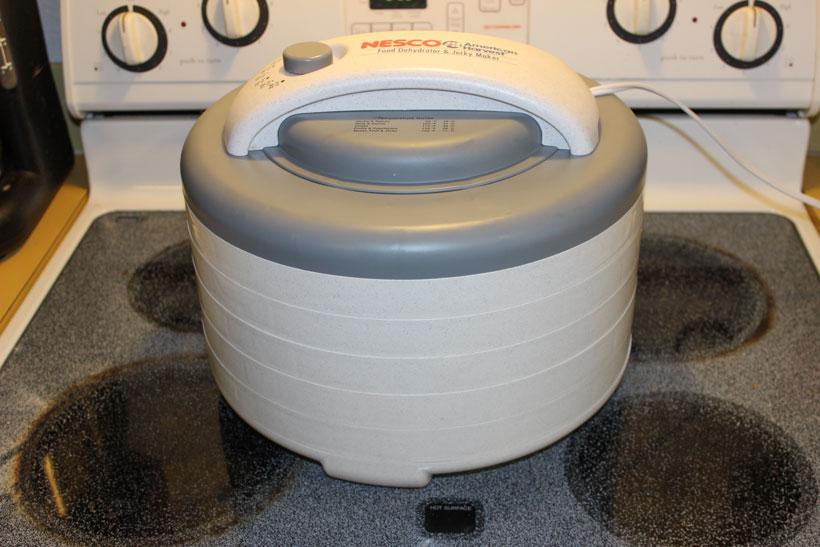 Meat in dehydrater 10