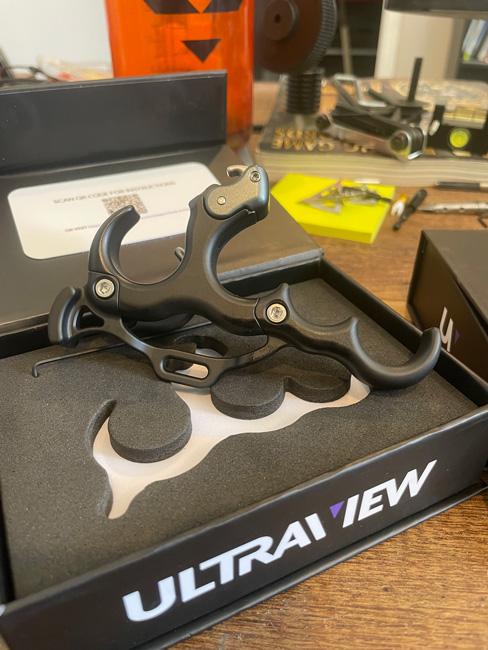 Ultraview hinge 2 archery release